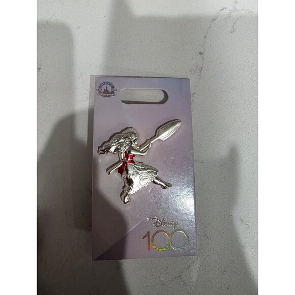 Disney Parks 100th Anniversary Moana 100 Years of Wonder Platinum Pin NEW - Picture 1 of 2